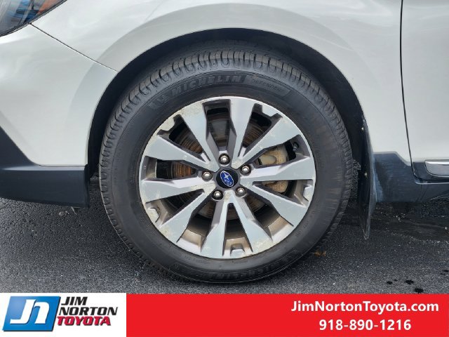 Used 2018 Subaru Outback 3.6R Touring AWD/4WD image 12