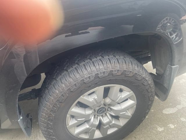 Used 2023 Nissan Frontier SV w/ SV Convenience Package RWD image 4