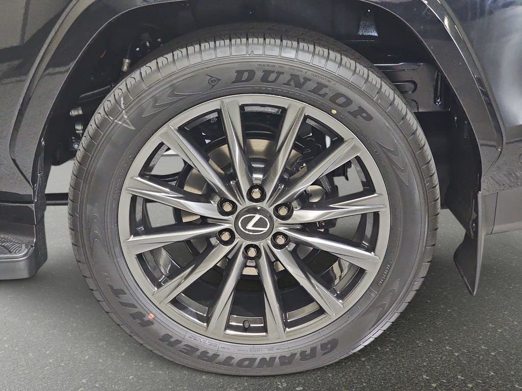 New 2026 Lexus LX 700h F Sport AWD/4WD image 32