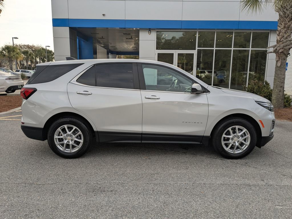 Used 2022 Chevrolet Equinox LT image 3
