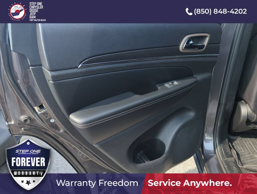 Used 2015 Jeep Grand Cherokee Limited RWD image 25