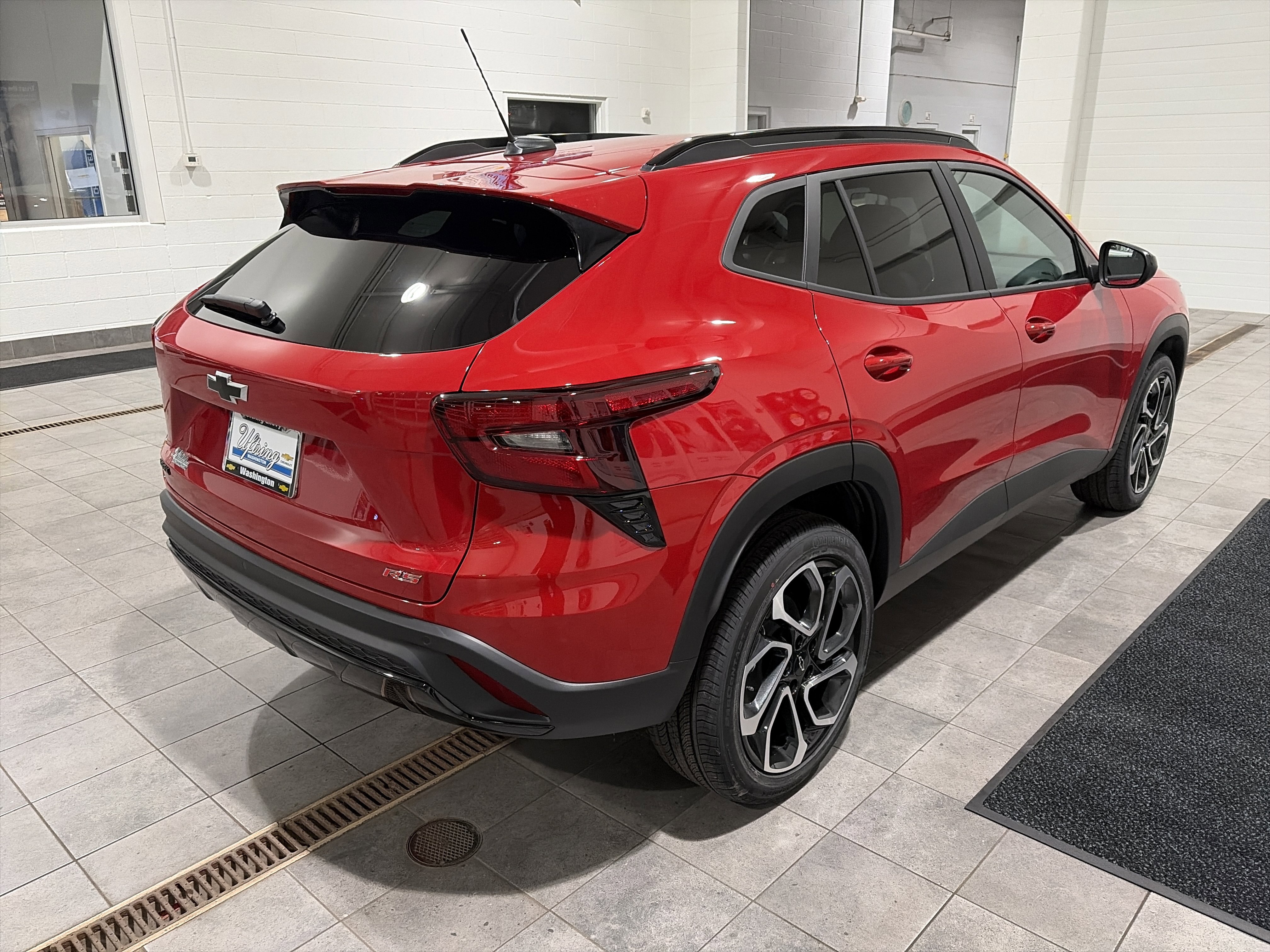 New 2026 Chevrolet Trax RS w/ Sunroof Package image 3