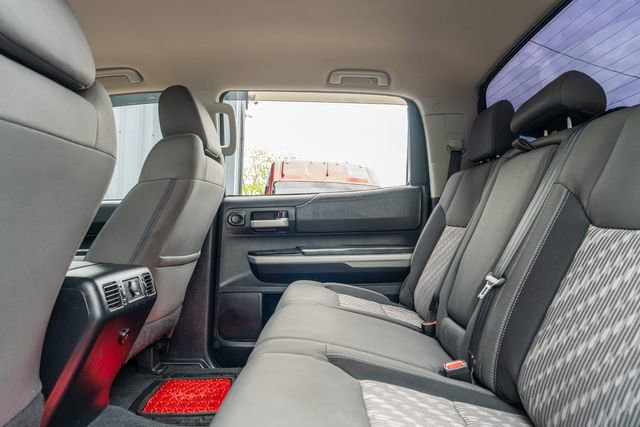 Used 2018 Toyota Tundra SR5 w/ TRD Off Road Package image 33