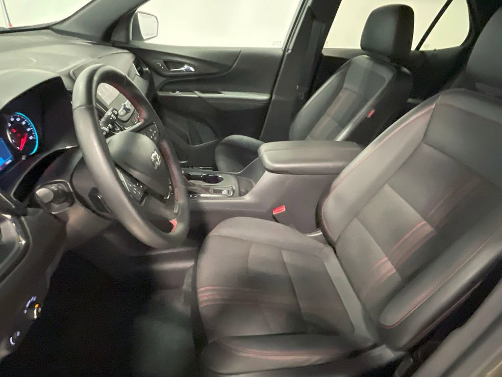 Used 2024 Chevrolet Equinox RS image 3