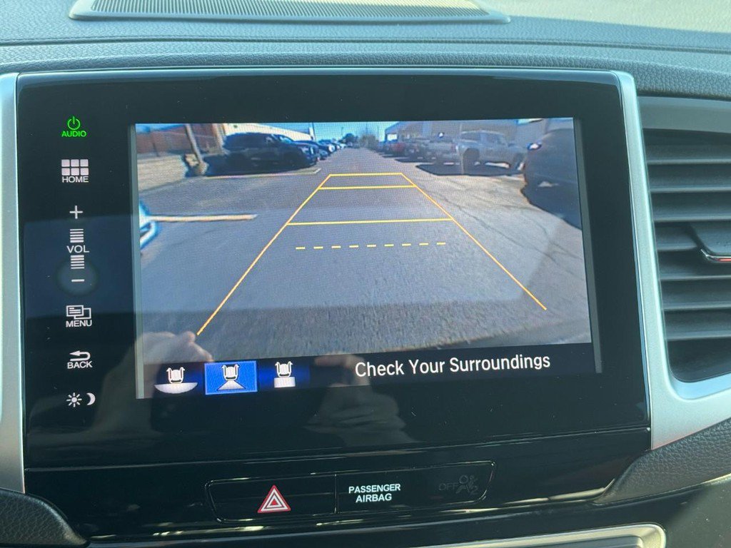 Used 2016 Honda Pilot Touring image 32