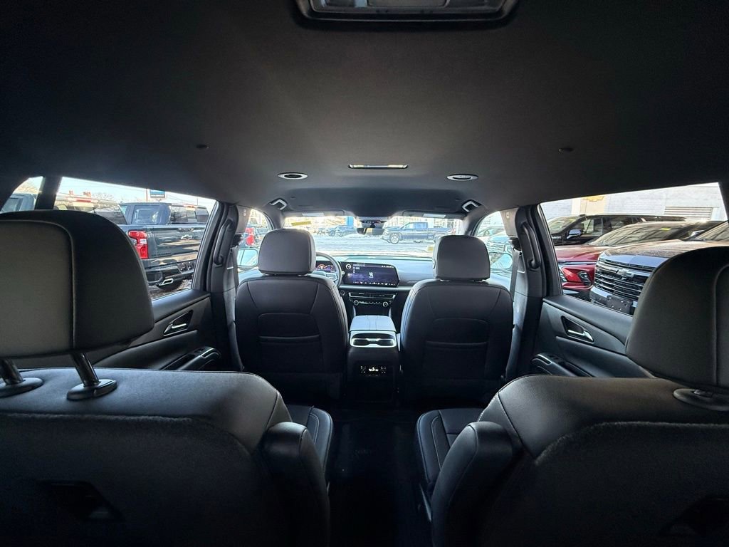Used 2026 Chevrolet Traverse LT w/ Midnight/Sport Edition FWD image 28