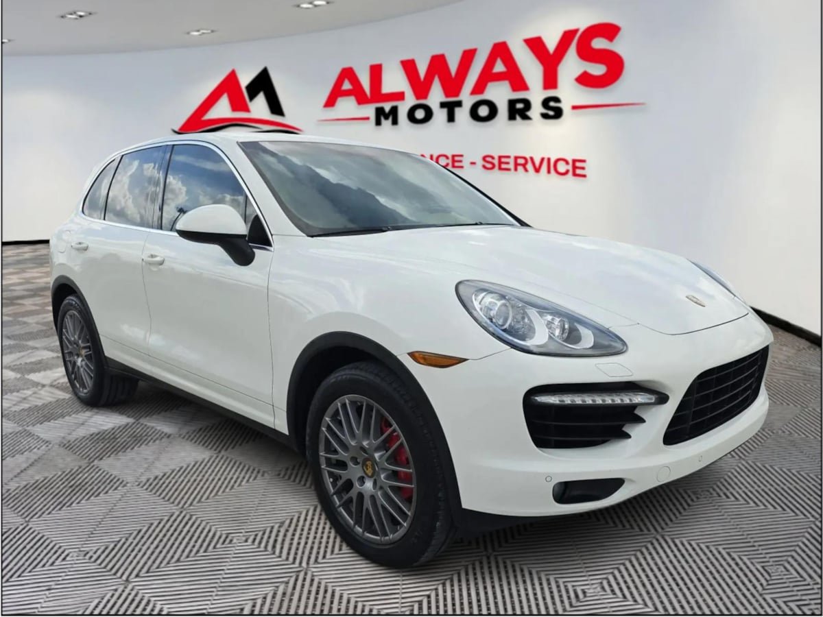 Used 2011 Porsche Cayenne Turbo AWD/4WD image 18