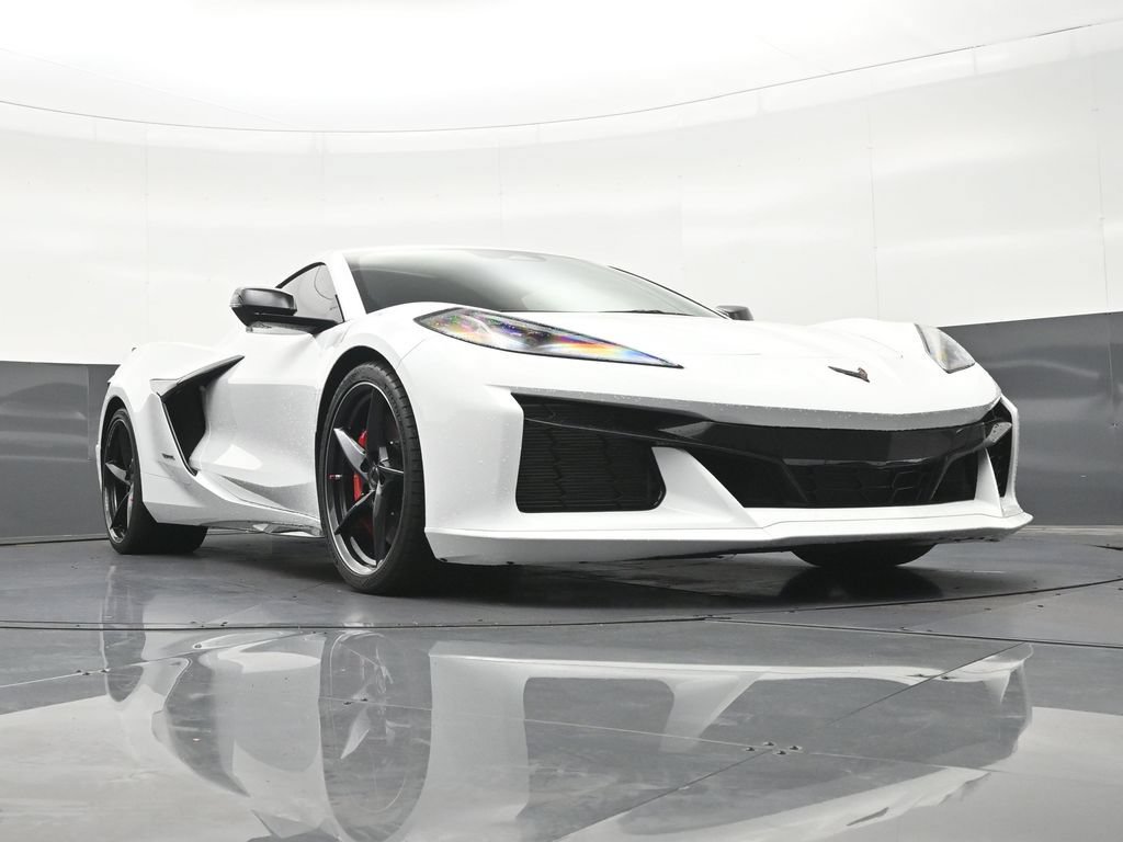 Used 2025 Chevrolet Corvette E-Ray AWD/4WD image 29