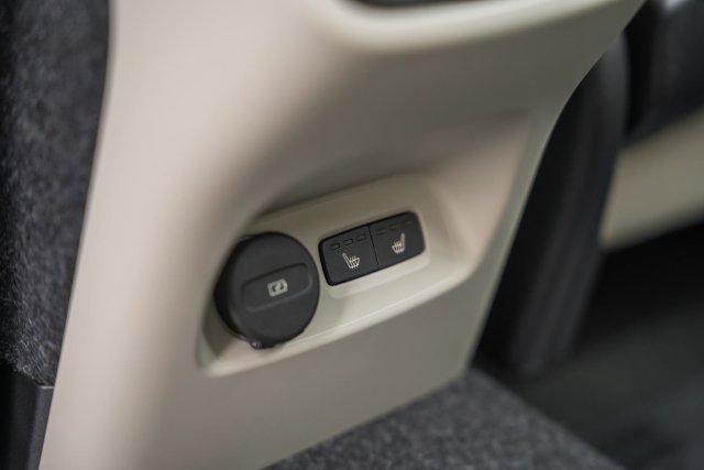 New 2026 Volvo XC40 B5 Ultra w/ Climate Package AWD/4WD image 35