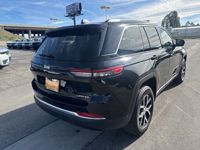 Certified 2024 Jeep Grand Cherokee Limited image 6