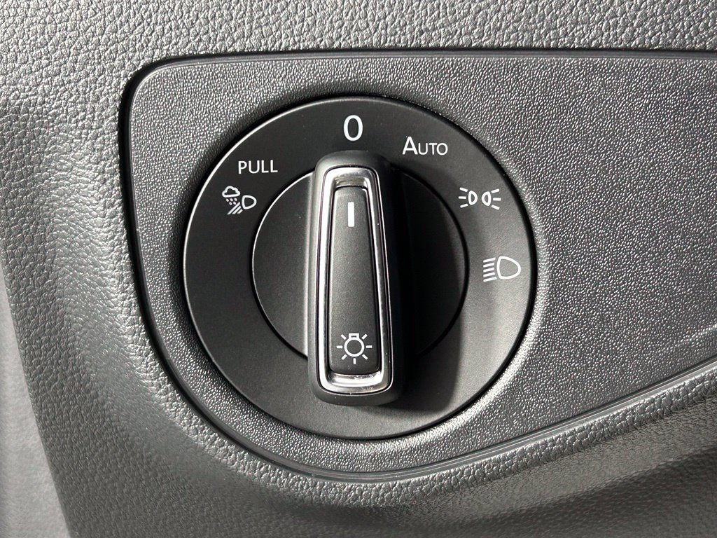 Used 2023 Volkswagen Atlas SEL AWD/4WD image 33