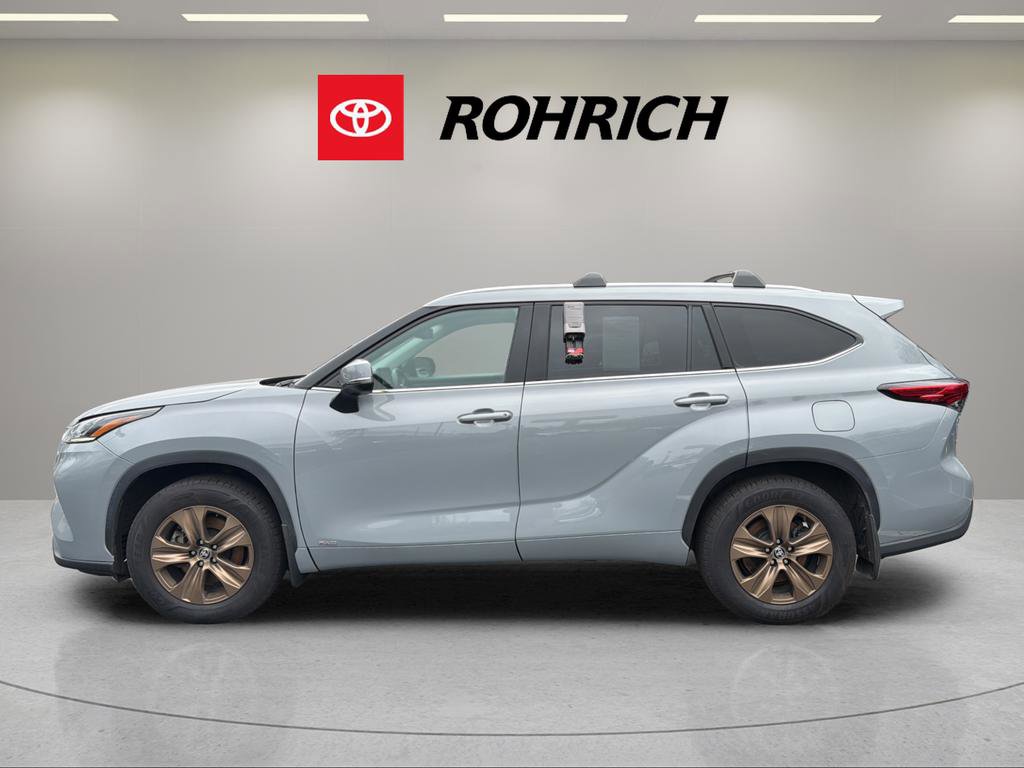 Used 2022 Toyota Highlander Bronze Edition image 9