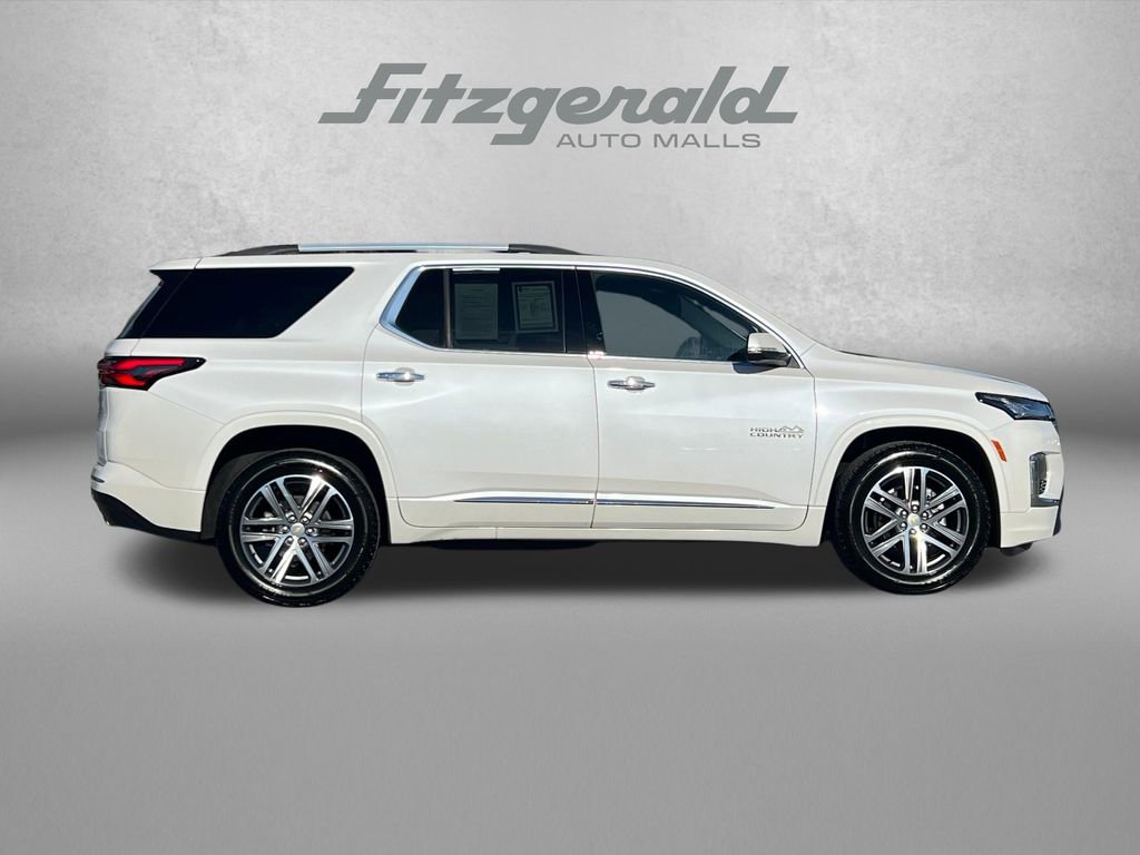 Used 2022 Chevrolet Traverse High Country image 3