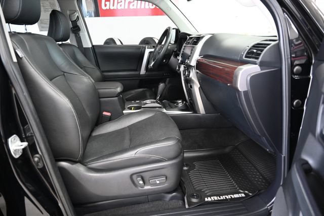 Used 2020 Toyota 4Runner Limited AWD/4WD image 11