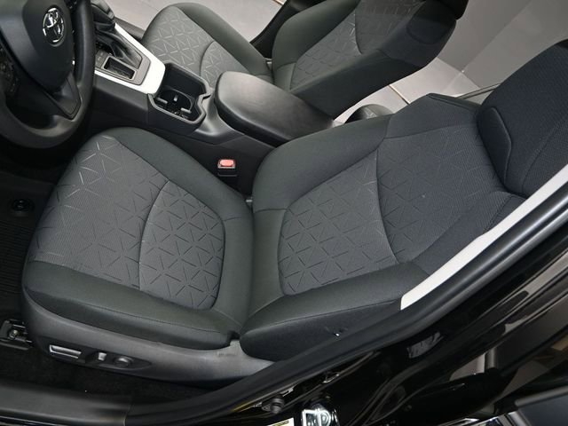 Used 2025 Toyota RAV4 XLE w/ Convenience Package image 10