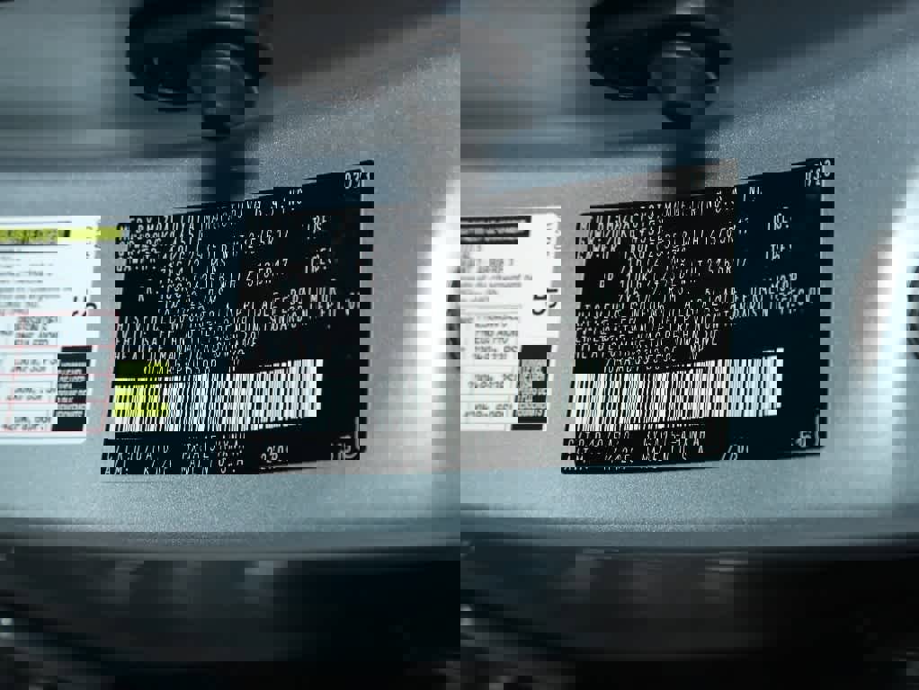 Used 2023 Toyota Corolla Cross L image 19