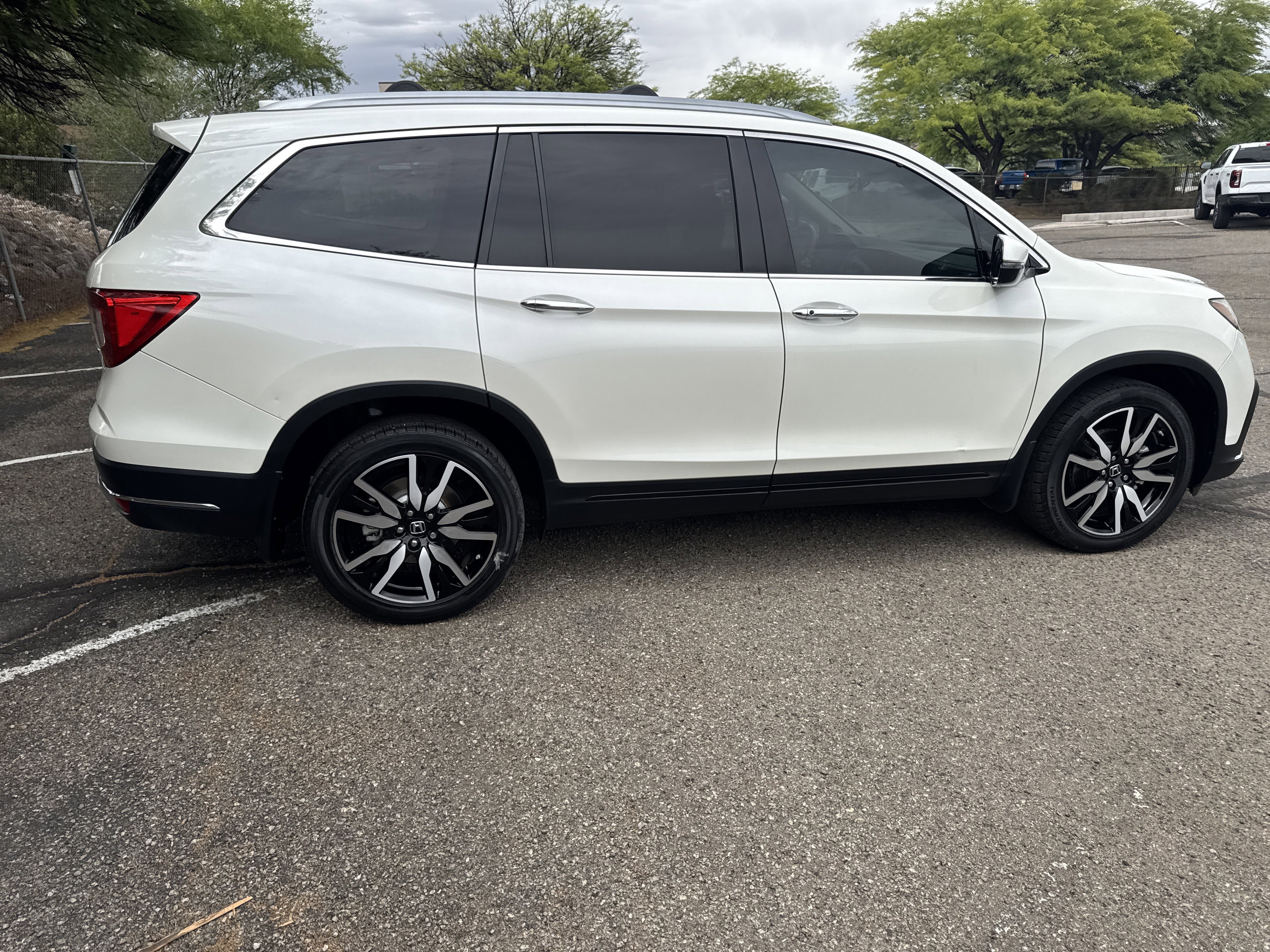 Used 2019 Honda Pilot Touring image 8