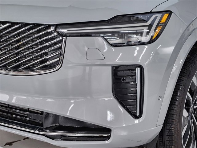 New 2025 Volvo XC90 T8 Plus w/ Protection Package Premier image 12