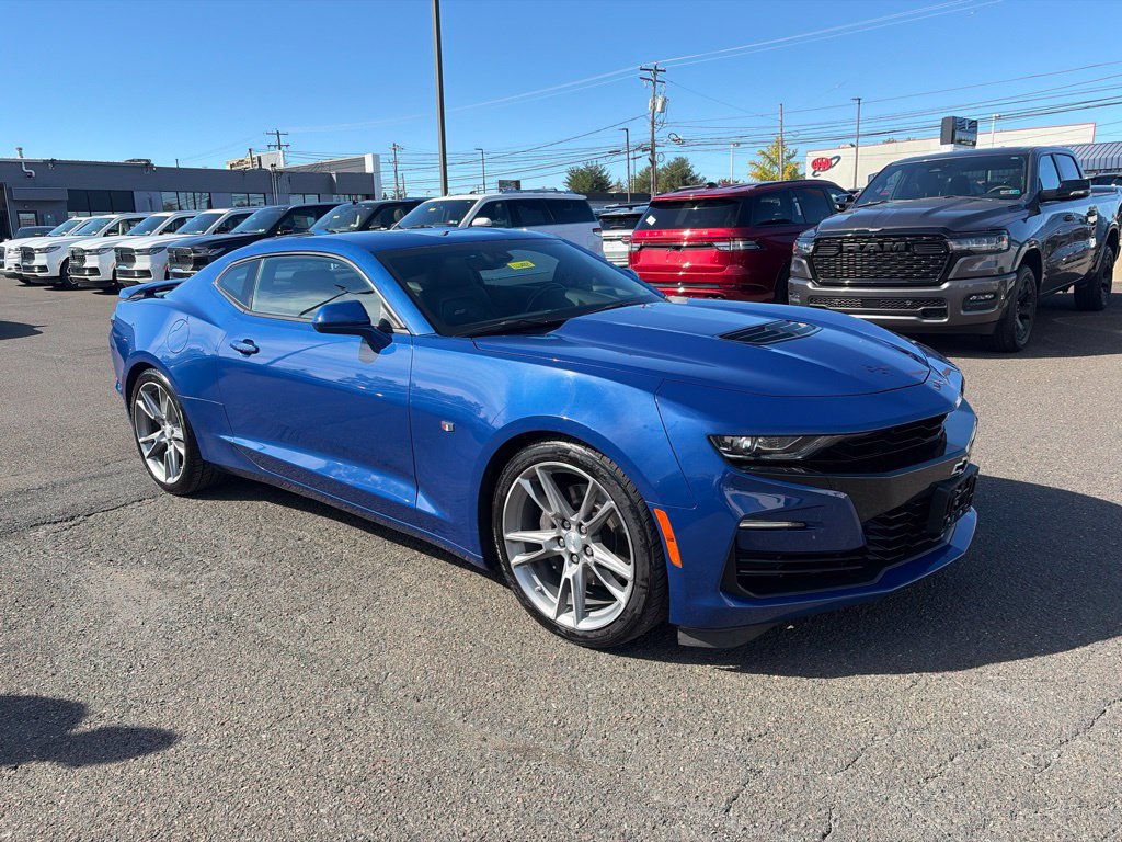 Used 2019 Chevrolet Camaro SS RWD image 8