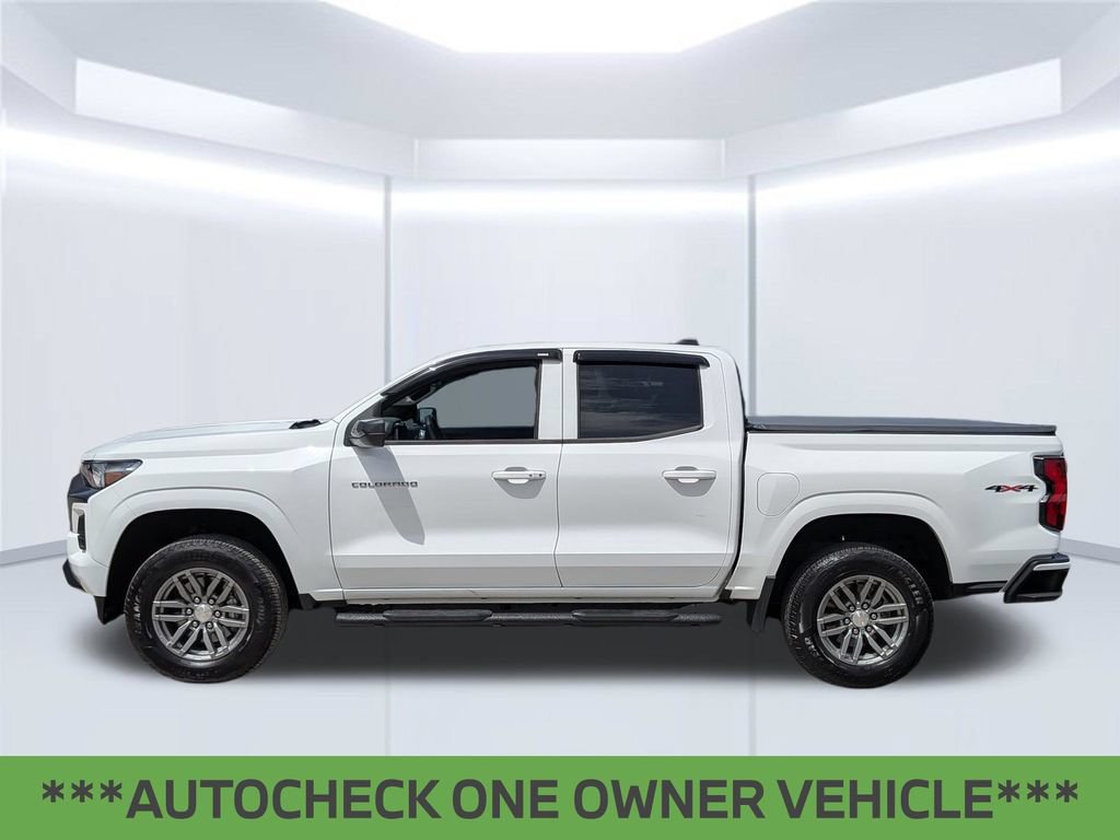 Used 2025 Chevrolet Colorado LT w/ Advanced Trailering Package AWD/4WD image 2