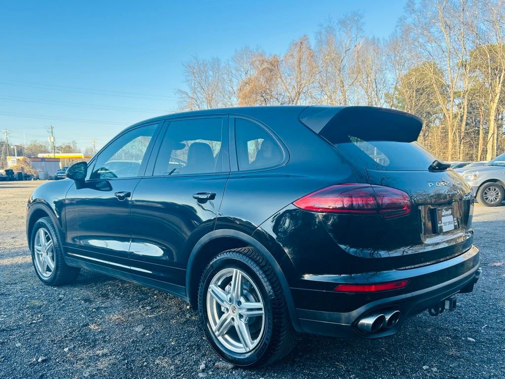 Used 2016 Porsche Cayenne S AWD/4WD image 3