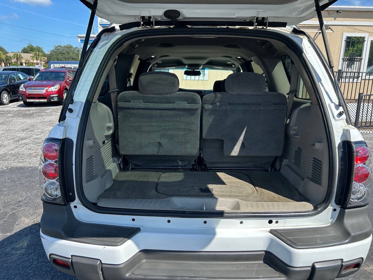 Used 2004 Chevrolet TrailBlazer 4WD w/ LS Preferred Equipment Group image 9