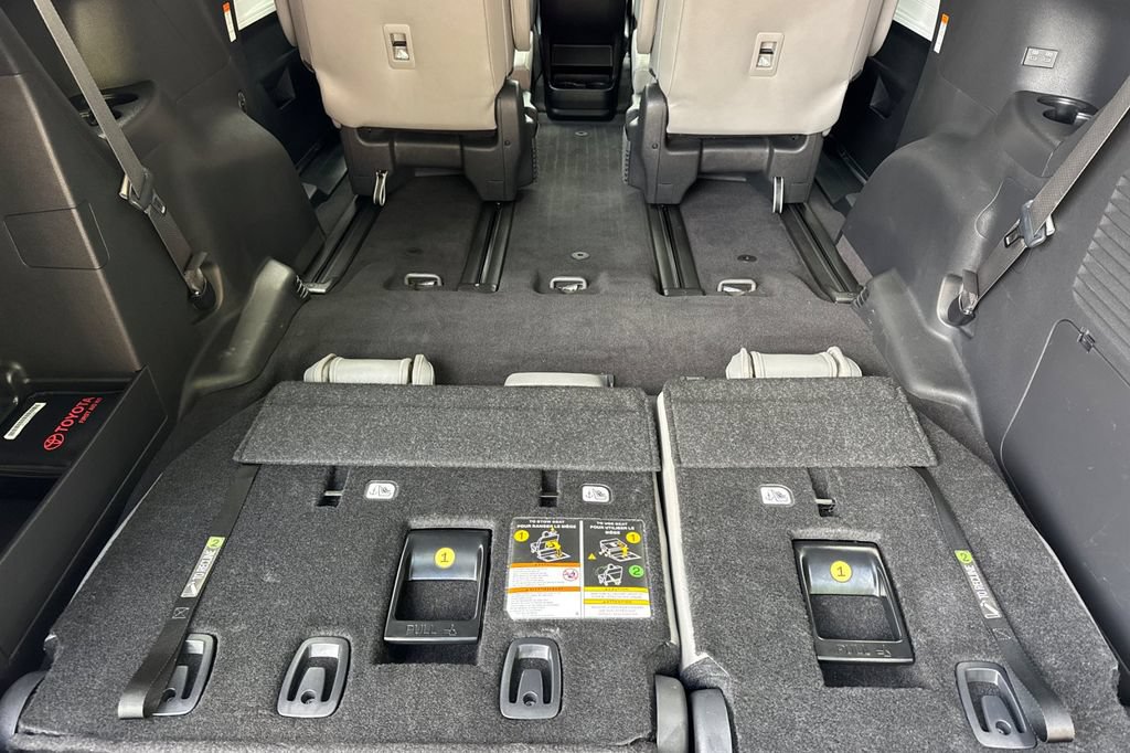 Certified 2025 Toyota Sienna XLE w/ XLE Plus Package AWD/4WD image 15