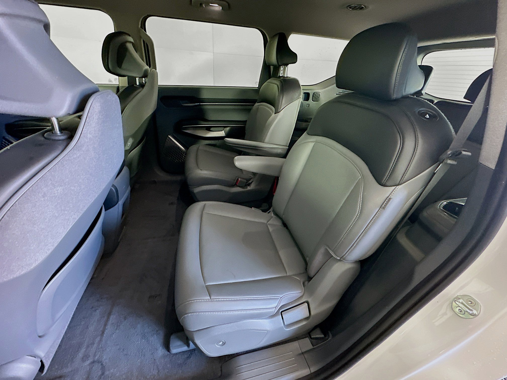 Used 2024 Kia EV9 Light Long Range image 28