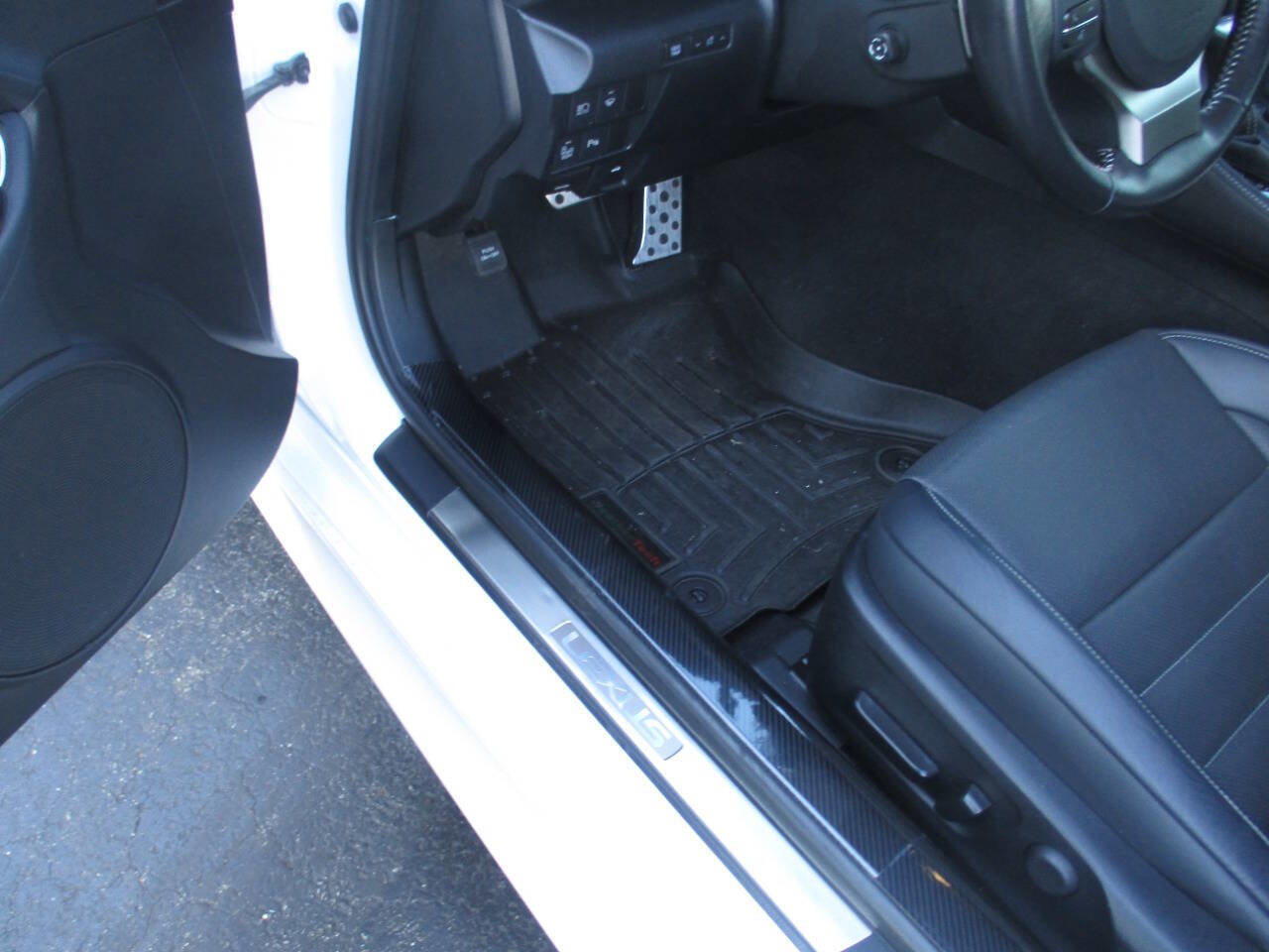 Used 2019 Lexus RC 300 AWD image 32