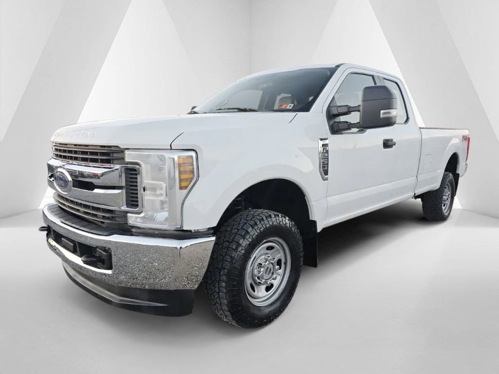 Used 2018 Ford F250 XL w/ Power Equipment Group image 3
