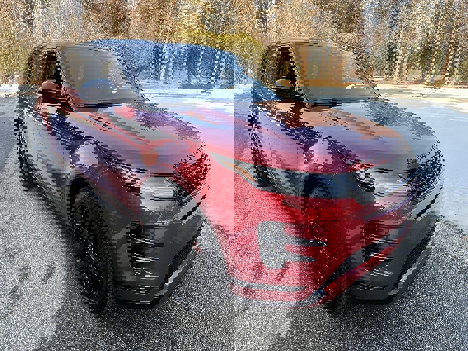 Used 2023 Land Rover Range Rover Evoque R-Dynamic SE image 2