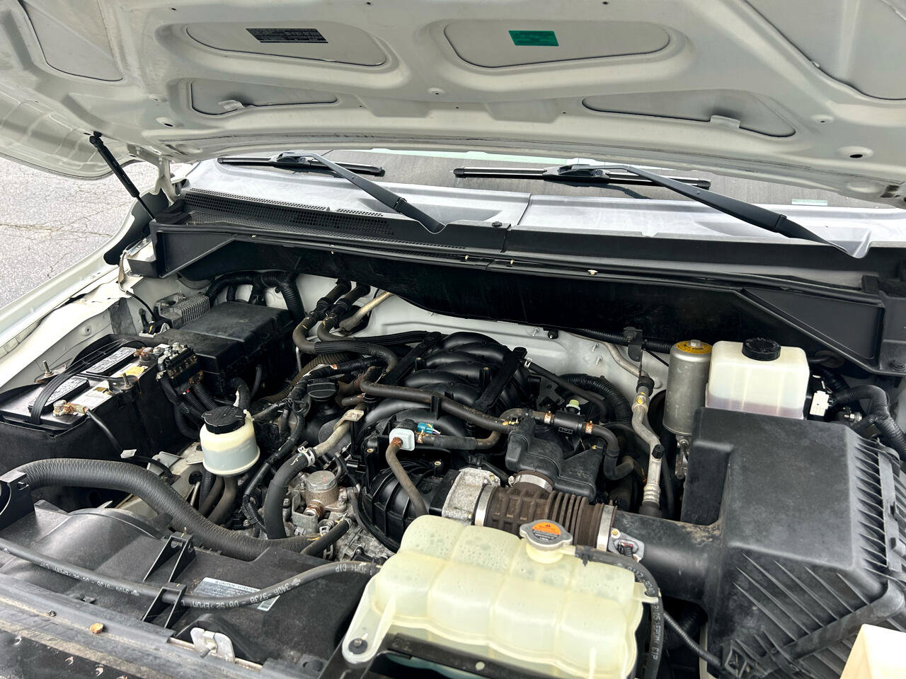 Used 2017 Nissan NV 3500 SV image 13