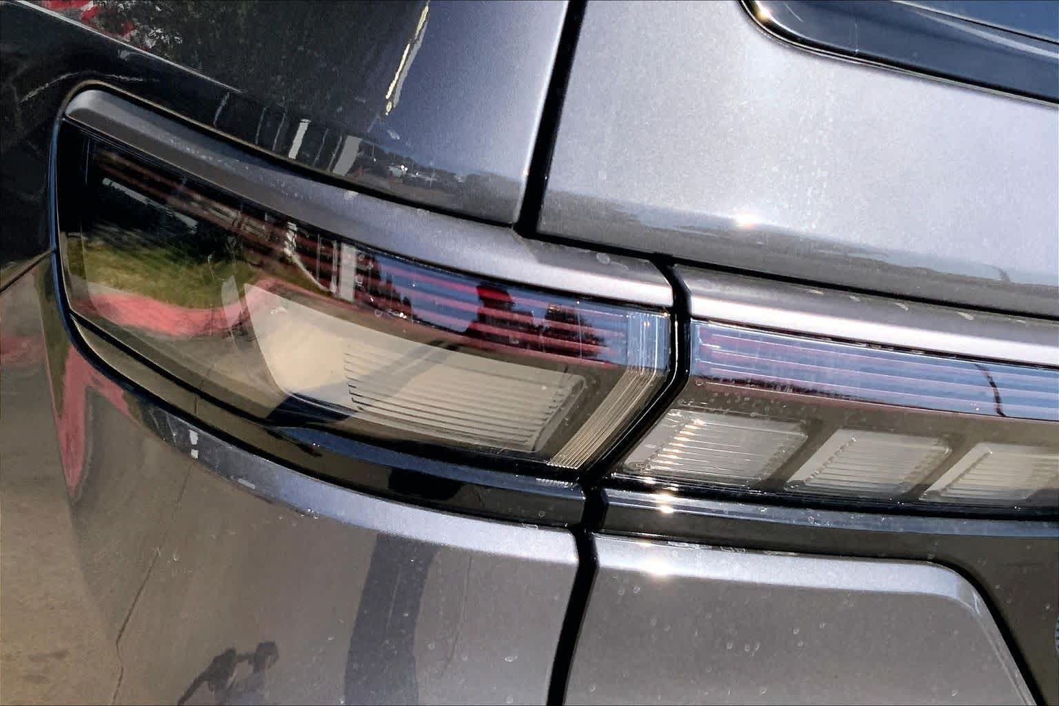 New 2026 Jeep Grand Wagoneer Summit AWD/4WD image 14