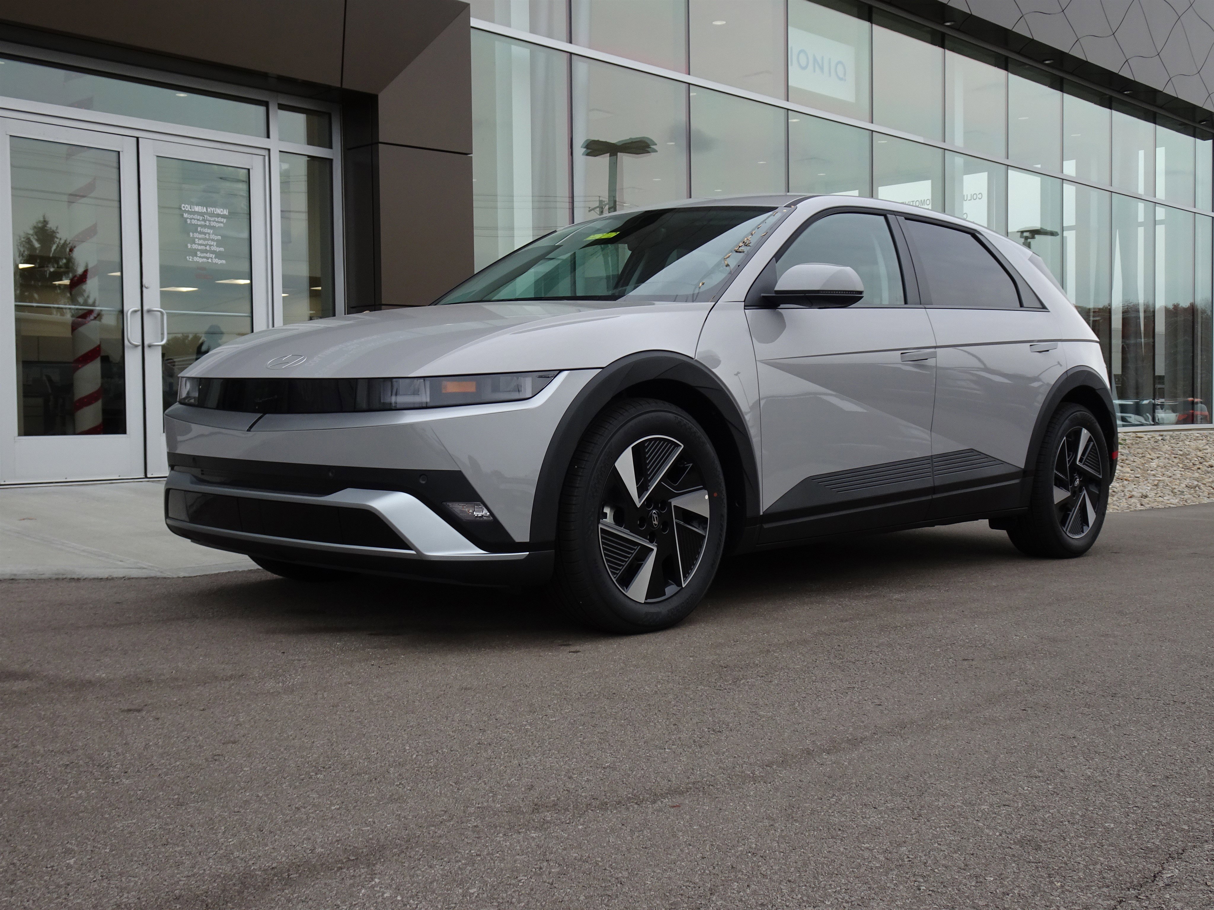 New 2026 Hyundai Ioniq 5 SEL image 1