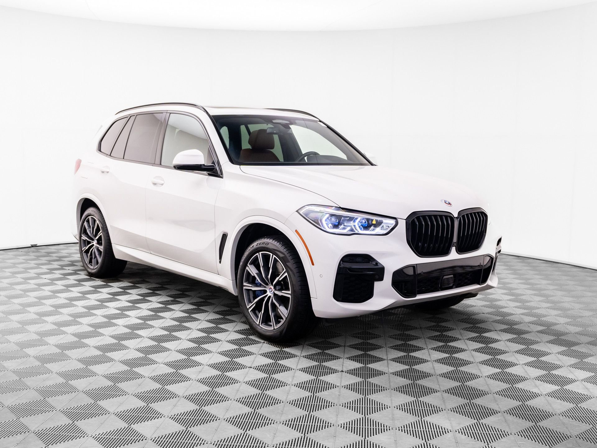 Certified 2023 BMW X5 M50i w/ Executive Package image 8