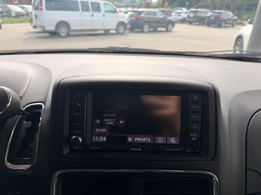 Used 2020 Dodge Grand Caravan SE w/ UConnect Hands-Free Group FWD image 26