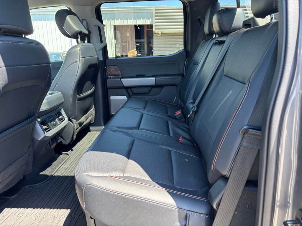 Used 2024 Ford F250 Lariat w/ Lariat Ultimate Package AWD/4WD image 18