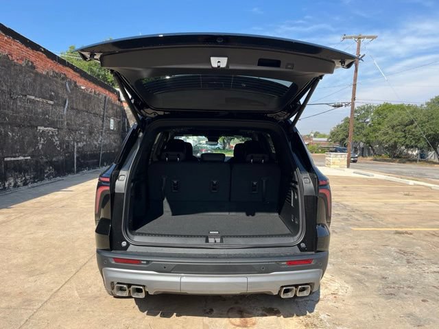 New 2026 Chevrolet Traverse Z71 w/ Driver Confidence Package AWD/4WD image 7
