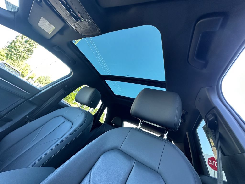 Certified 2022 Audi Q3 2.0T Premium Plus w/ Premium Plus Package AWD/4WD image 23