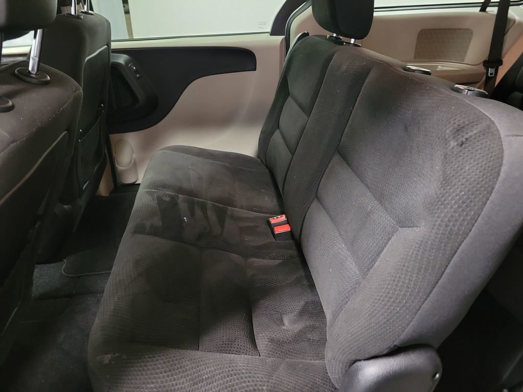 Used 2019 Dodge Grand Caravan SE w/ UConnect Hands-Free Group image 23