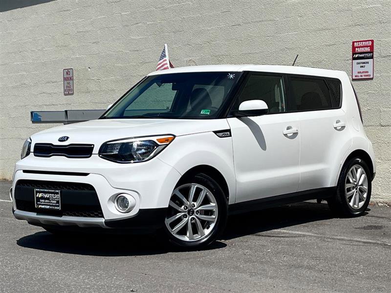 Used 2019 Kia Soul + image 1