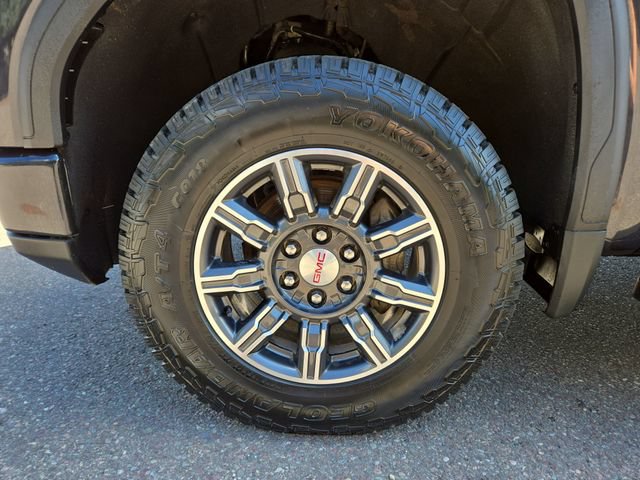 Used 2024 GMC Sierra 1500 AT4 w/ Technology Package AWD/4WD image 7