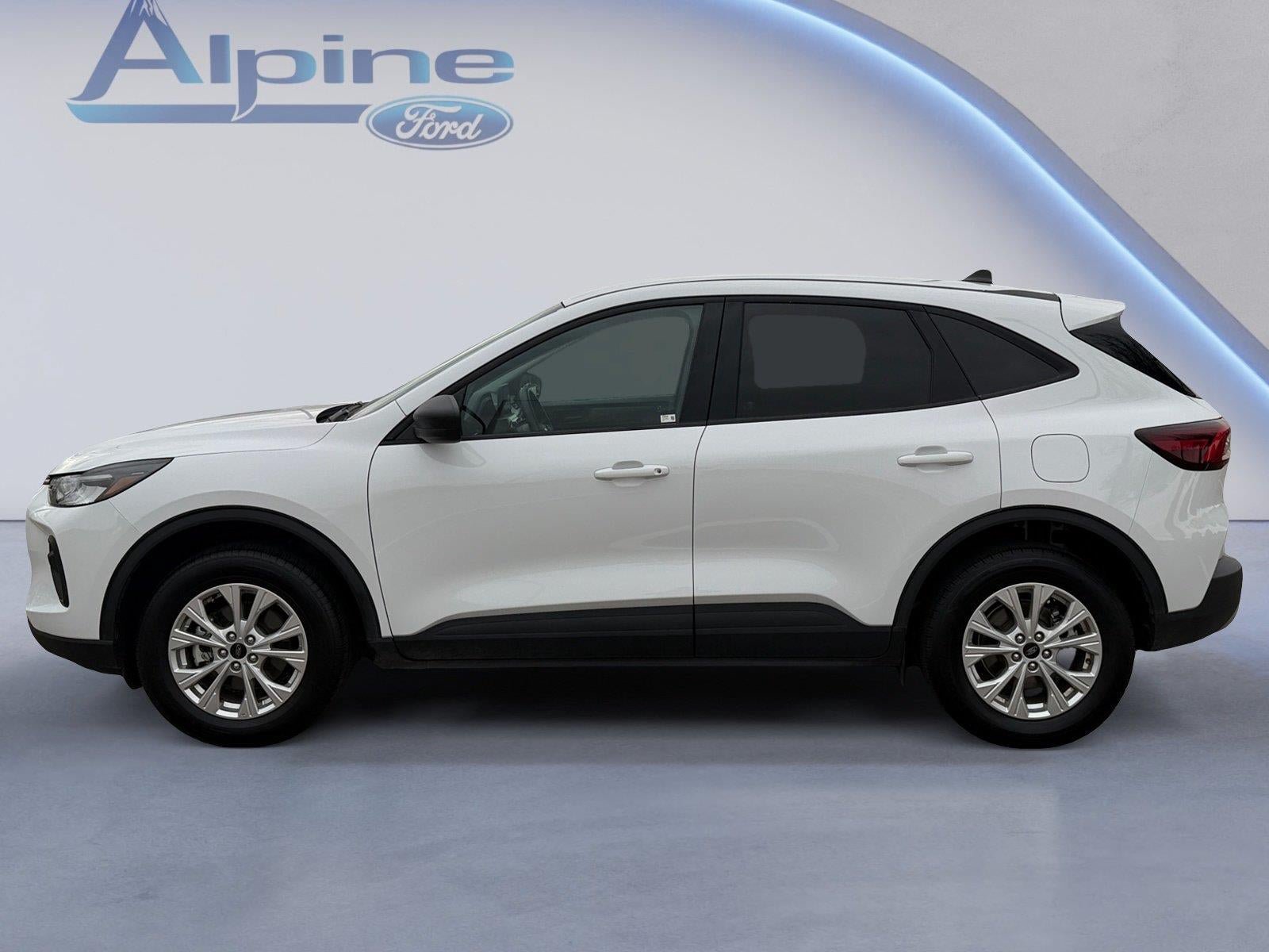 Used 2025 Ford Escape Active AWD/4WD image 2