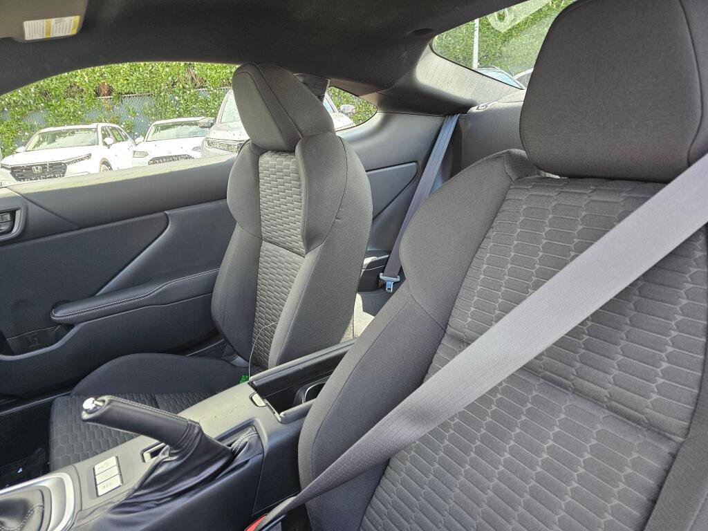 Used 2025 Toyota GR86 w/ ALL Weather Mat Package (TMS) RWD image 20