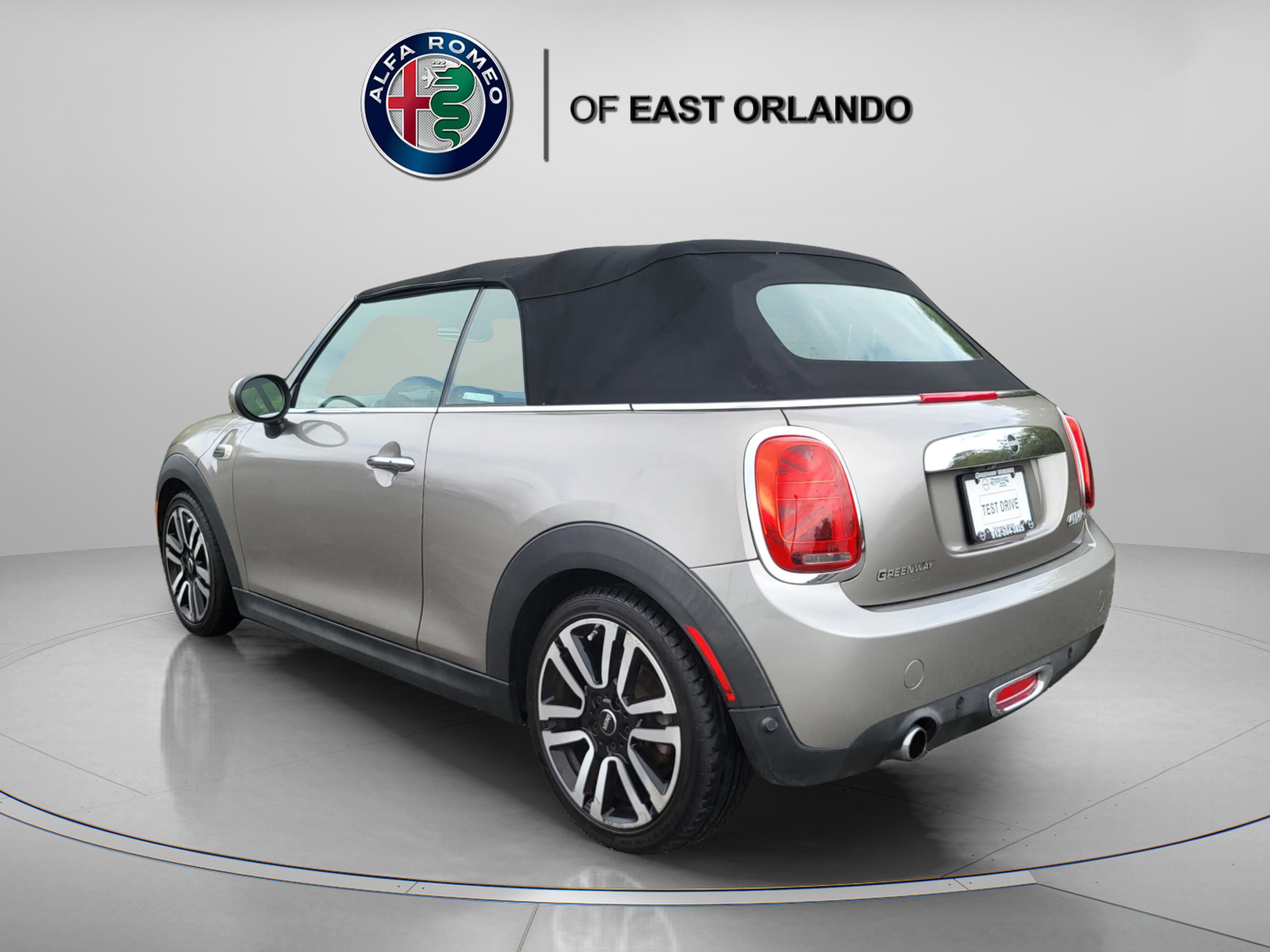 Used 2019 MINI Cooper Convertible w/ Premium Package image 8