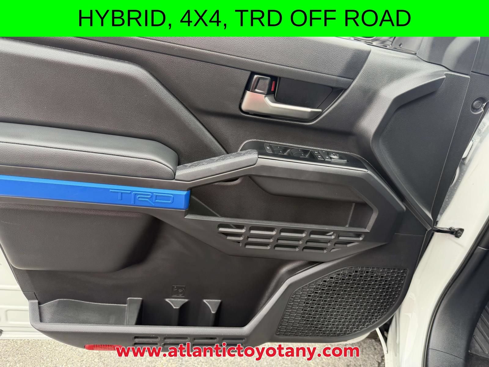 Used 2025 Toyota Tacoma TRD Off-Road AWD/4WD image 21