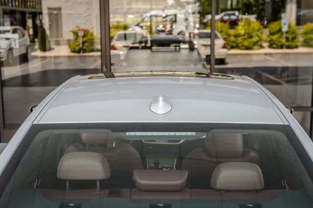 Used 2022 BMW M340i xDrive M340i xDRIVE - WHITE ON RED - w/ Driving Assistance Package image 11