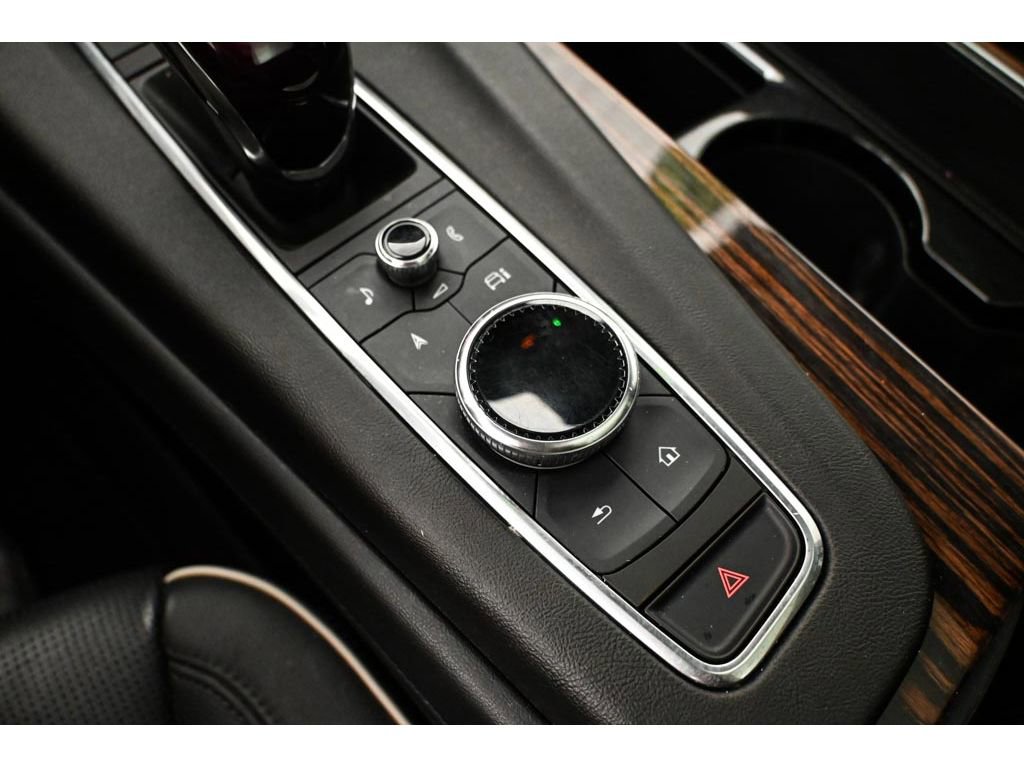 Used 2021 Cadillac Escalade Premium Luxury AWD/4WD image 48