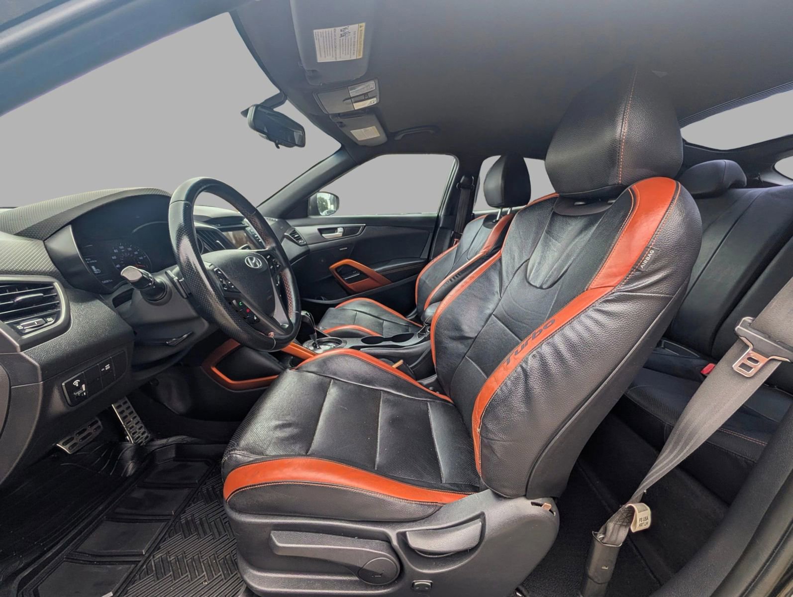 Used 2016 Hyundai Veloster Turbo FWD image 18