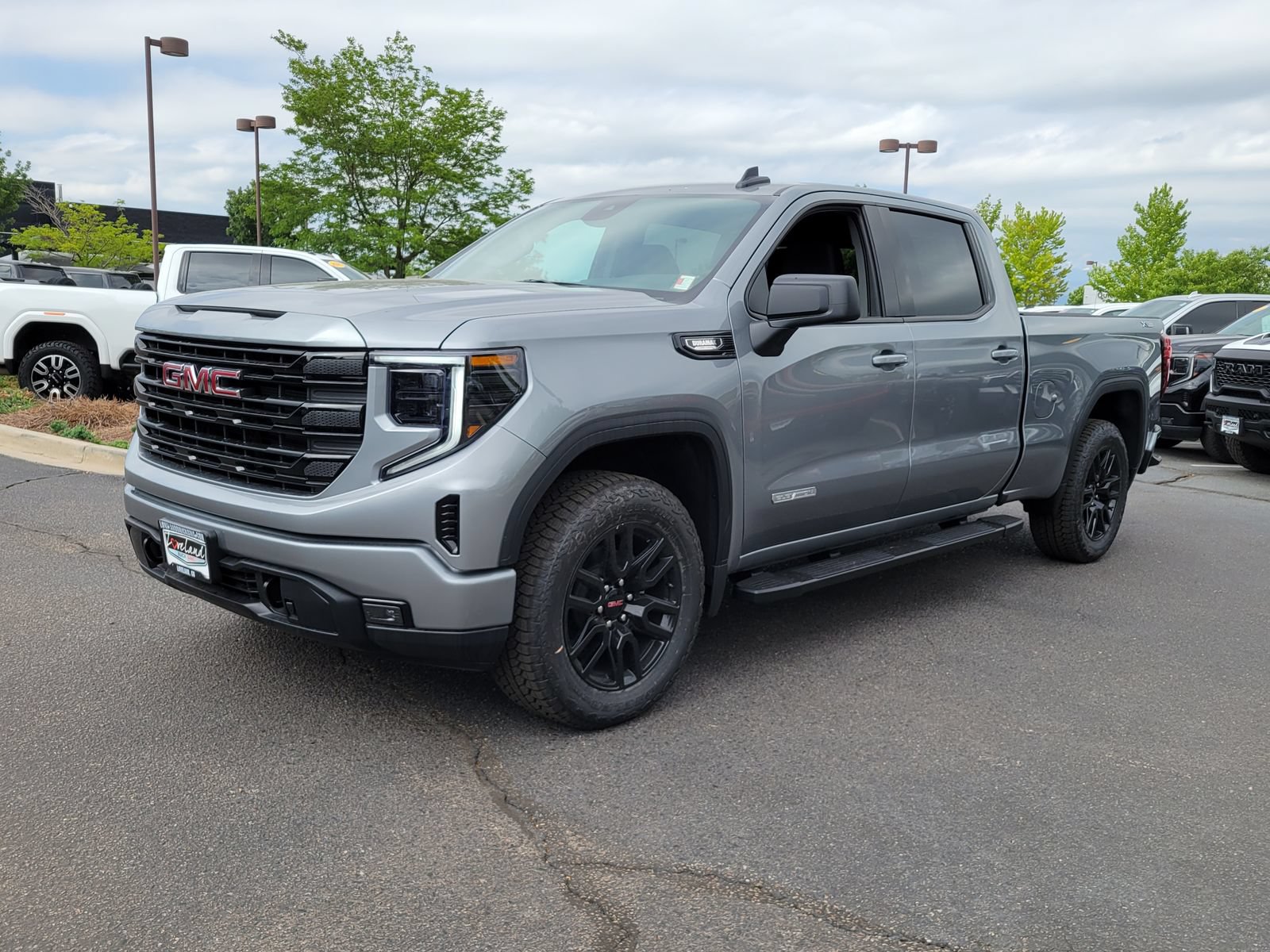 New 2026 GMC Sierra 1500 Elevation w/ Preferred Package AWD/4WD image 4